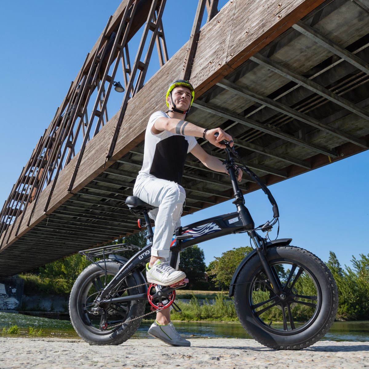 EMG E-Bike Bomber MWC