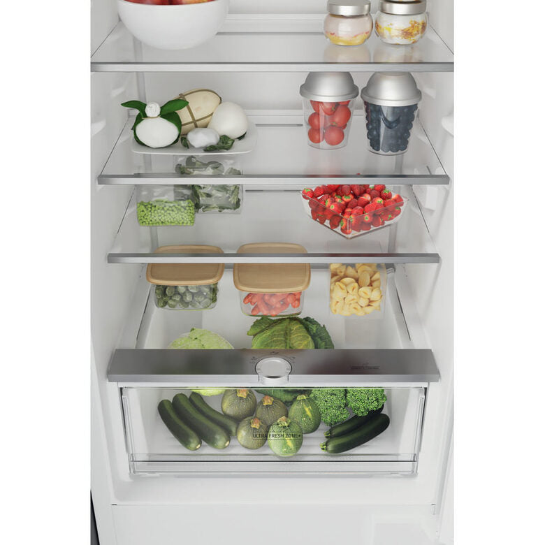 Hotpoint HAC18 T111 frigorifero con congelatore Da incasso 250 L F Bianco