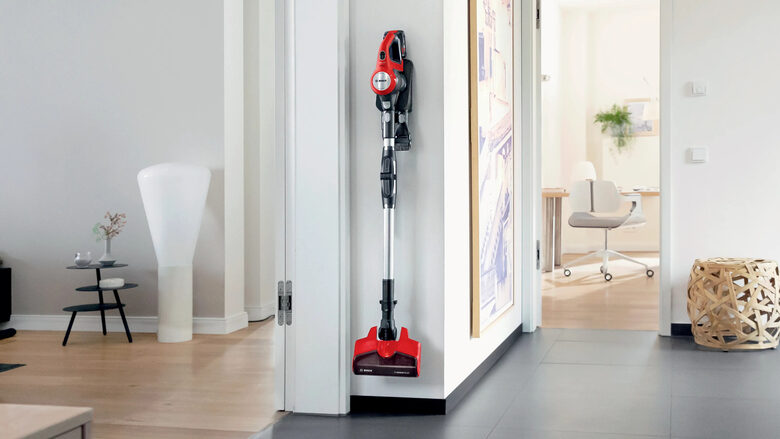 Bosch BCS711PET scopa elettrica Batteria Secco Senza sacchetto 0,3 L Nero, Rosso 3 Ah