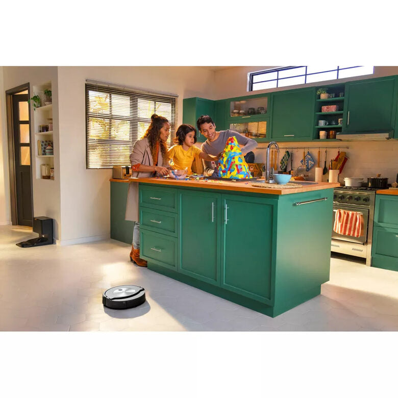 iRobot Roomba Combo j7 Aspirapolvere Robot Senza sacchetto Nero, Acciaio inossidabile