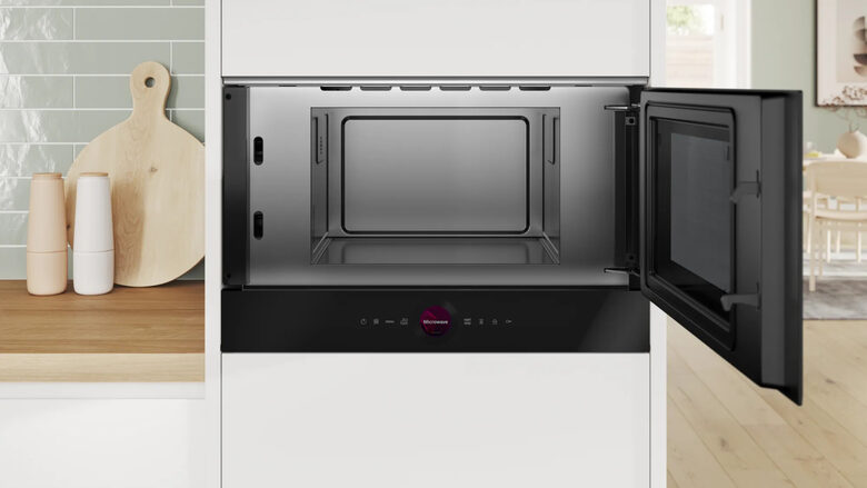 Bosch Serie 8 BFR7221B1 forno a microonde Nero Solo microonde Da incasso 21 L 900 W