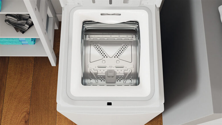 Indesit BTW L60400 IT Lavatrice A Libera Installazione A Carica Dall'alto 6 Kg, 1000 Giri, Turn&Go, Opzione Extra Lavaggio, Classe C, Bianco
