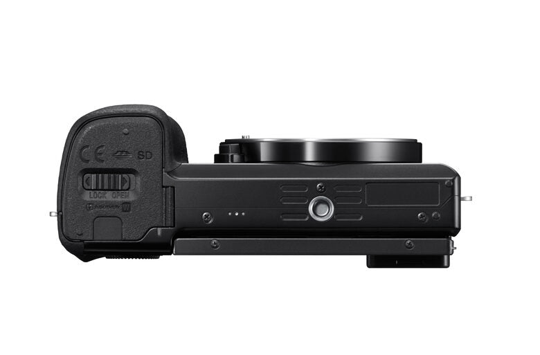 Sony Alpha 6000L, fotocamera mirrorless con obiettivo 16-50 mm, attacco E, sensore APS-C, 24.3 MP