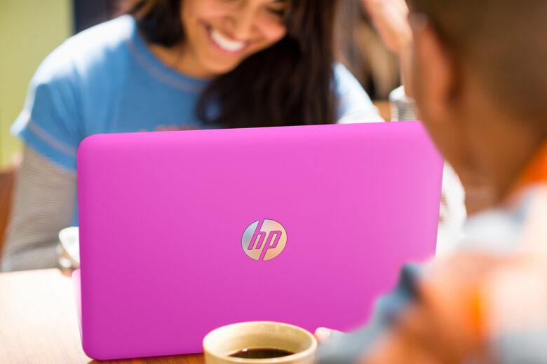 HP Stream 13-c100nl Computer portatile 33,8 cm (13.3") HD Intel® Celeron® 2 GB DDR3L-SDRAM 32 GB eMMC Windows 10 Home Blu