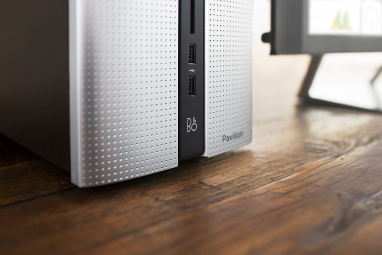 HP Pavilion 550-106nl DDR3-SDRAM A10-8750 Desktop AMD A10 8 GB 1000 GB HDD Windows 10 Home PC Nero, Argento