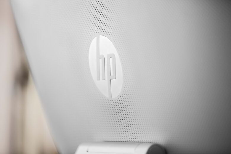 HP Pavilion 23-q102nl 58,4 cm (23") 1920 x 1080 Pixel Intel® Core™ i3 di quarta generazione 4 GB DDR3L-SDRAM 500 GB HDD PC All-in-one Windows 10 Home Wi-Fi 5 (802.11ac) Nero, Bianco