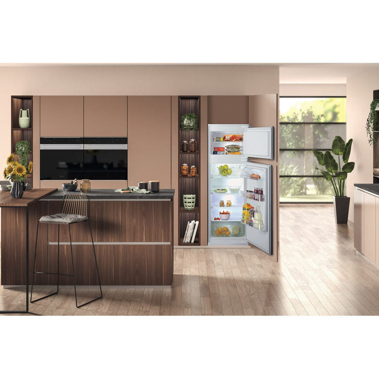 Hotpoint Frigorifero combinato ad incasso BDFS 2422