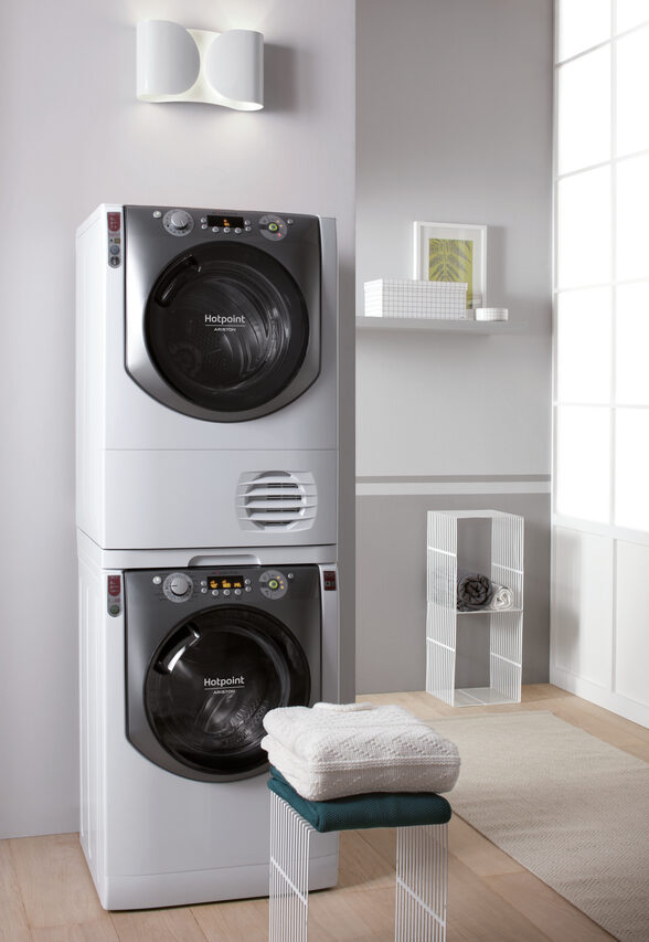 Hotpoint AQ86F 29 IT lavatrice Caricamento frontale 8 kg 1200 Giri/min Argento, Bianco