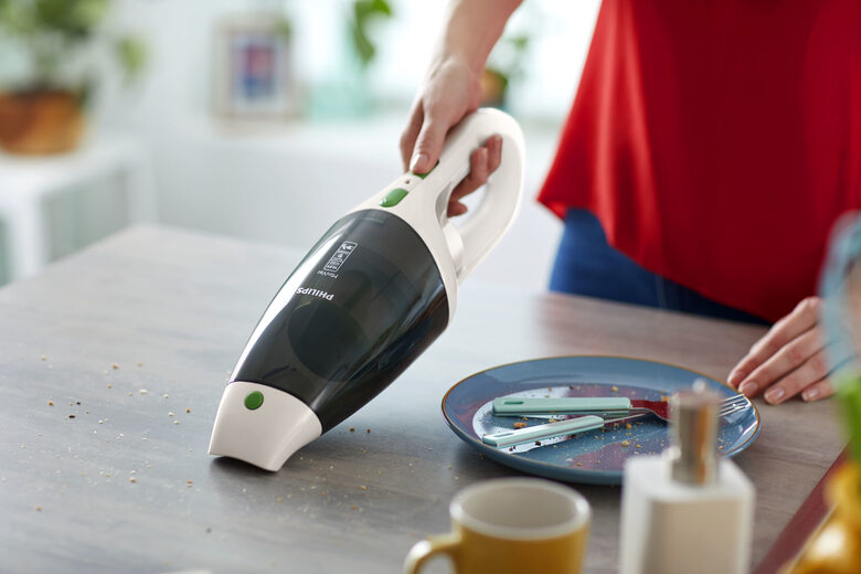 Philips MiniVac Aspirabriciole con batteria (al litio) da 10,8 V
