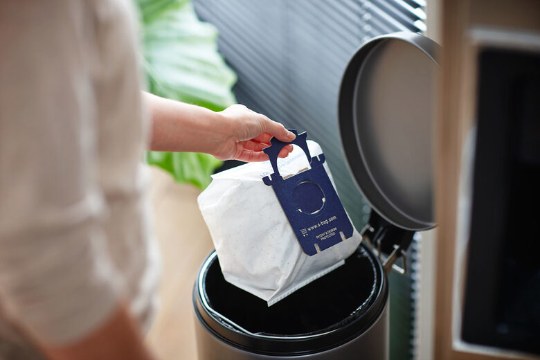 Philips 2000 series FC8243/09 aspirapolvere a traino 3 L A cilindro Secco 750 W Sacchetto per la polvere