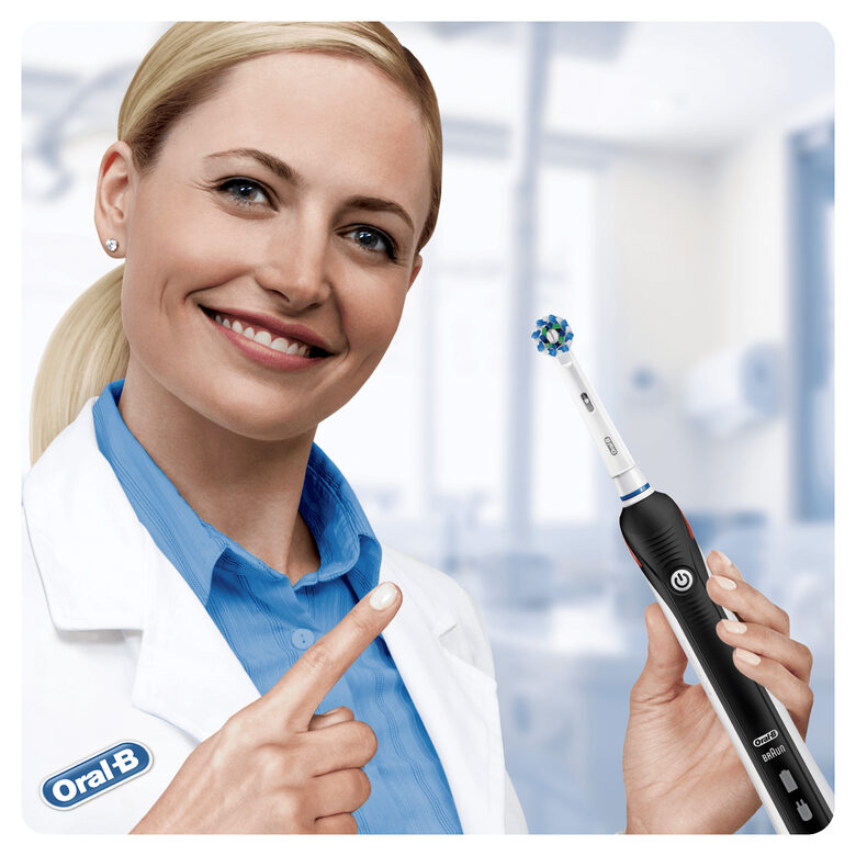 Oral-B PRO 2 2950N CrossAction Adulto Spazzolino rotante-oscillante Rosa, Nero