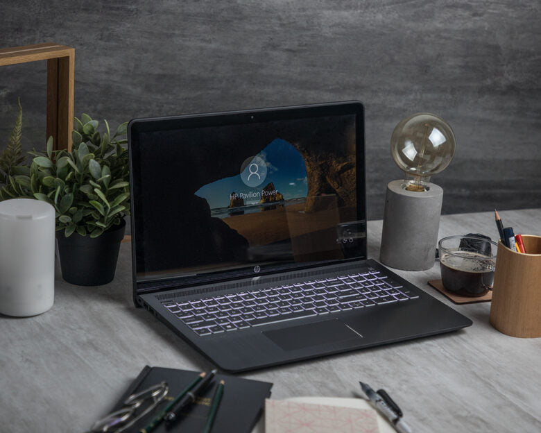 HP Pavilion Power 15-cb028nl Computer portatile 39,6 cm (15.6") Full HD Intel® Core™ i7 di settima generazione 8 GB DDR4-SDRAM 1128 GB HDD+SSD NVIDIA® GeForce® GTX 1050 Windows 10 Home Nero