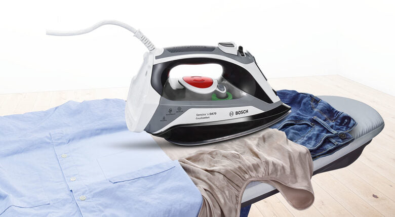 Bosch TDA70EASY ferro da stiro Ferro da stiro a secco e a vapore Piastra Ceranium Glissée 2400 W Nero, Bianco