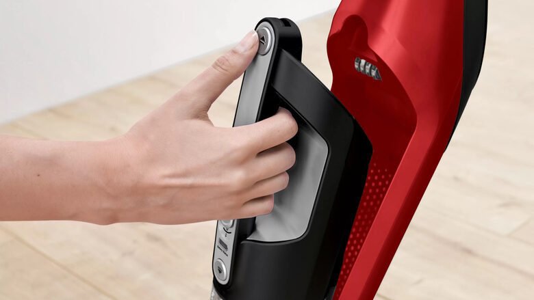 Bosch Serie 4 BBH3ZOO28 scopa elettrica Batteria Secco Senza sacchetto 0,4 L Nero, Rosso 2,15 Ah