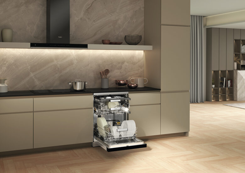 Whirlpool W7F HS51 X Lavastoviglie Libera installazione 15 coperti B