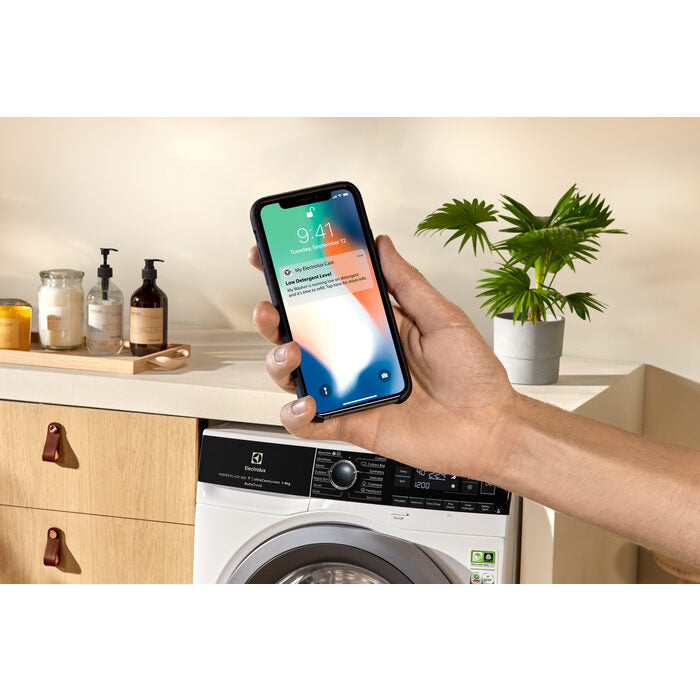 Electrolux EW8F296SQ lavatrice Caricamento frontale 9 kg 1600 Giri/min B Bianco