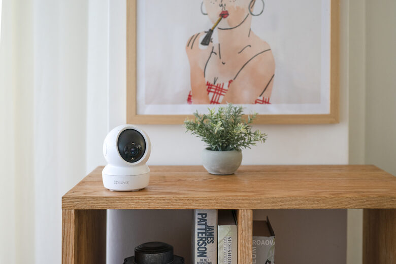 EZVIZ C6N Telecamera Wi-Fi motorizzata per interno con vista a 360°