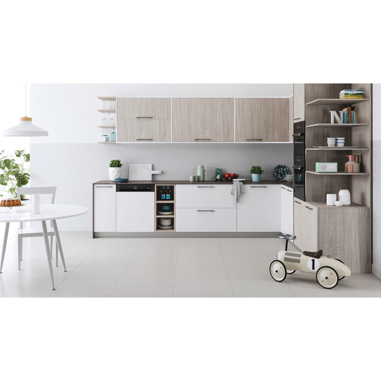 Indesit DBE 2B19 A B Lavastoviglie A scomparsa parziale 14 coperti F