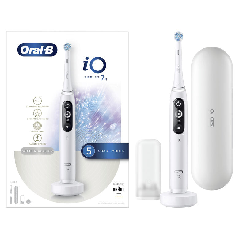 Oral-B iO - 7n - Spazzolino Elettrico Ricaricabile, 1 Spazzolino Bianco Esclusivo Con Tecnologia Magnetica Rivoluzionaria, Display In Bianco E Nero, 1 Testina, 1 Custodia Da Viaggio Premium