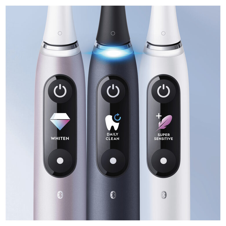 Oral-B iO - 9n - Spazzolino Elettrico Ricaricabile, 1 Spazzolino Nero Esclusivo Con Tecnologia Magnetica Rivoluzionaria, Display A Colori, 1 Testina, 1 Custodia Da Viaggio Con Caricatore