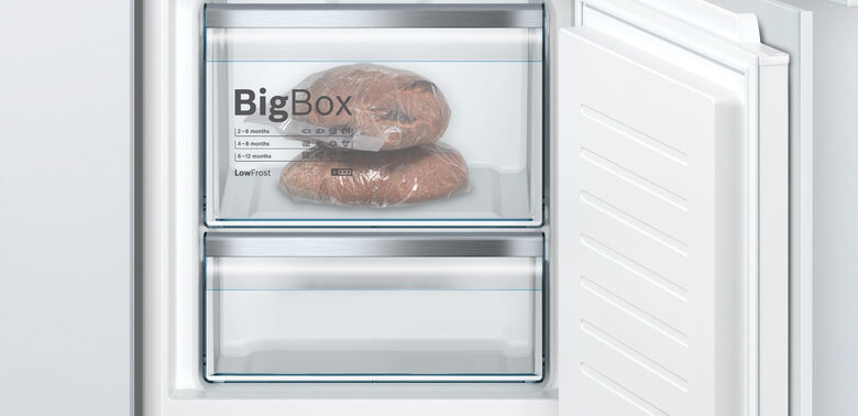 Bosch Serie 6 KIS87AFE0 frigorifero con congelatore Da incasso 272 L E Bianco