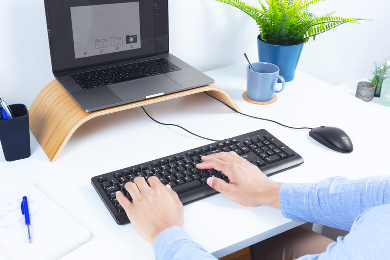 Trust Primo tastiera USB QWERTY Italiano Nero
