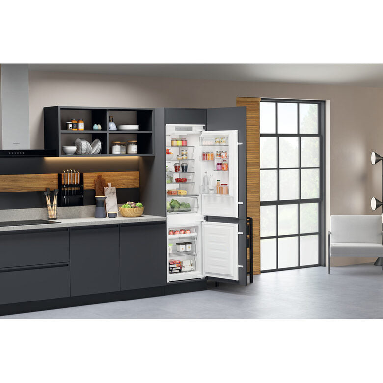 Hotpoint HAC18 T311 frigorifero con congelatore Da incasso 250 L F Bianco