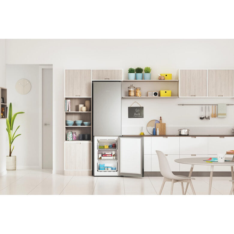 Indesit INFC9 TA23X frigorifero con congelatore Libera installazione 367 L D Argento