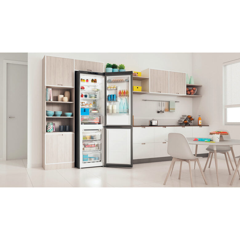 Indesit INFC9 TA23X frigorifero con congelatore Libera installazione 367 L D Argento