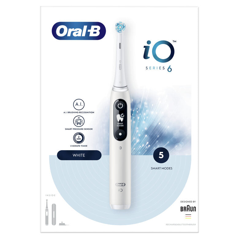 Oral-B iO - 6 - Spazzolino Elettrico Ricaricabile Bianco Con Display In Bianco E Nero, 1 Testina, 1 Custodia Da Viaggio