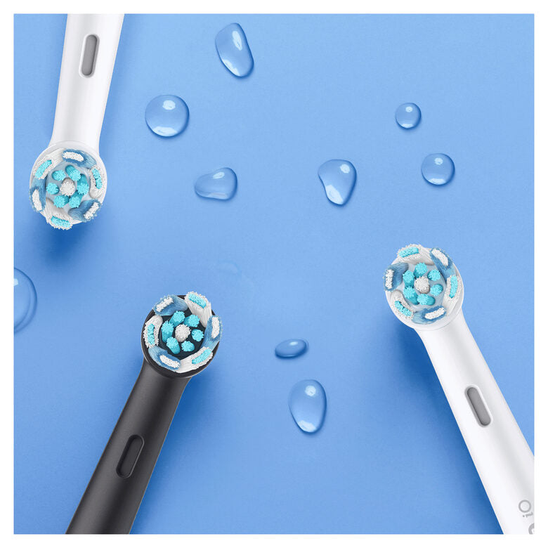 Oral-B iO - 6 - Spazzolino Elettrico Grigio Con Display In Bianco E Nero, 1 Testina, 1 Custodia Da Viaggio, Designed By Braun