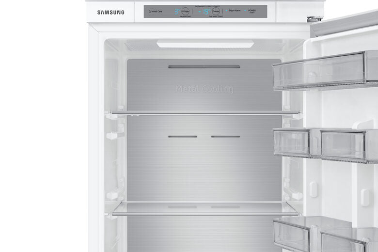 Samsung BRB26703CWW frigorifero con congelatore Da incasso 264 L C