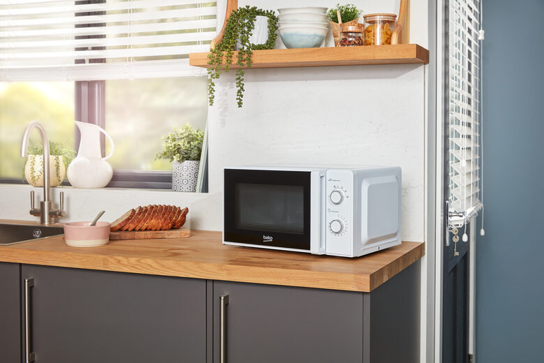 Beko MOC20100WFB forno a microonde Superficie piana Solo microonde 20 L 700 W Bianco