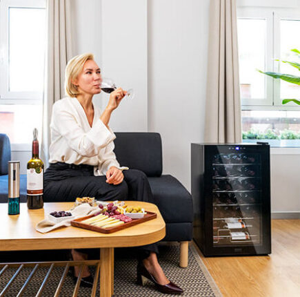 Cecotec GrandSommelier 24000 Cantinetta Vino Con Compressore Libera Installazione Nero 24 Bottiglie