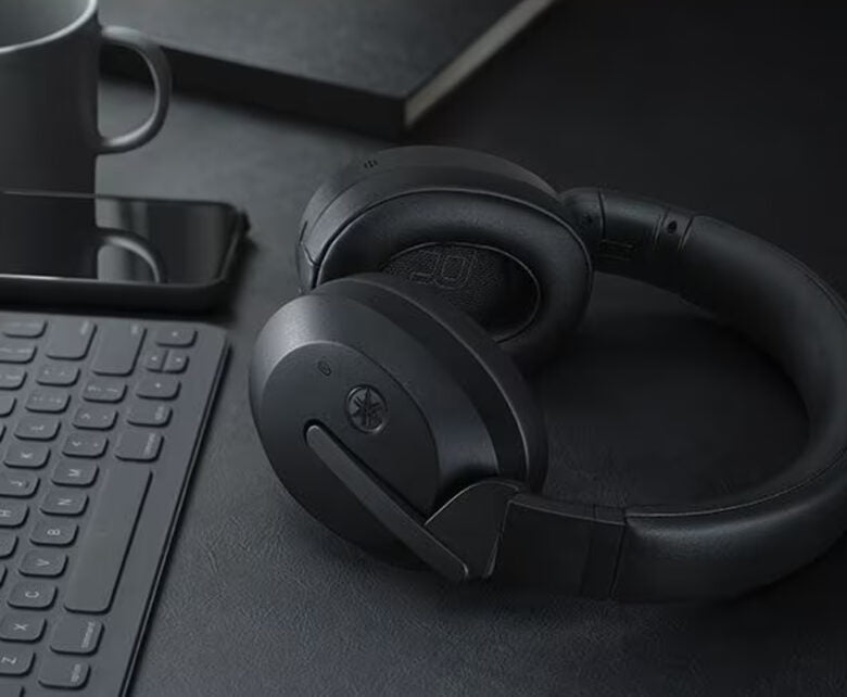 Yamaha YH-E700B cuffia e auricolare Wireless A Padiglione Musica e Chiamate Bluetooth Nero