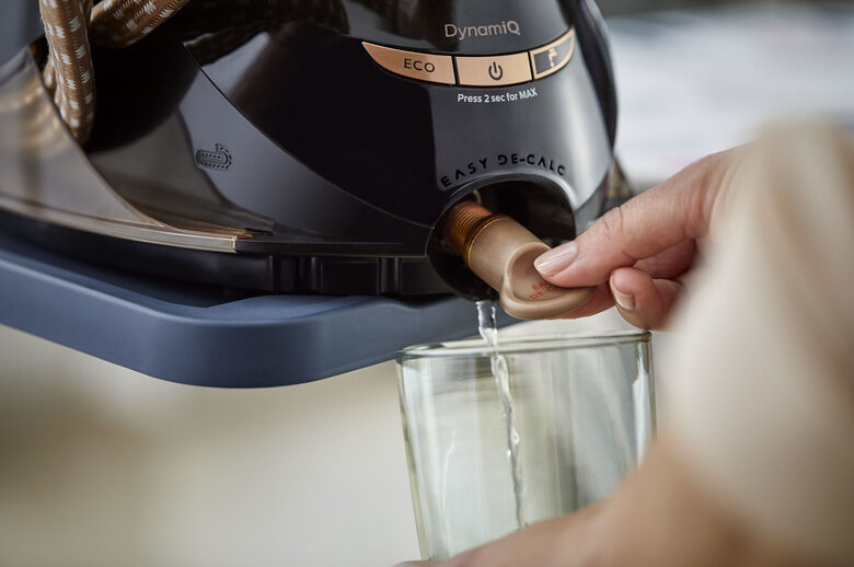 Philips Ferro da stiro con caldaia con colpo di vapore fino a 600 g